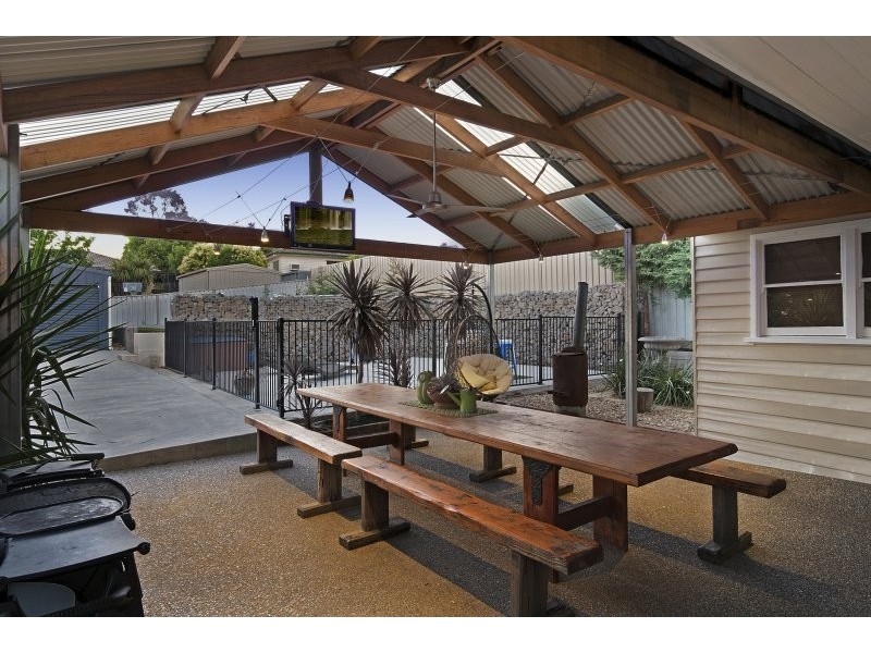 18 Moray Crescent, North Bendigo VIC 3550