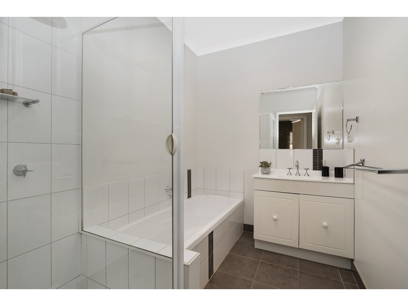 18 Moray Crescent, North Bendigo VIC 3550