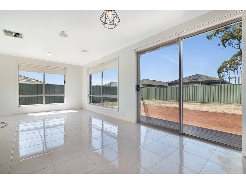 13 Gladeville Drive,, Eaglehawk VIC 3556