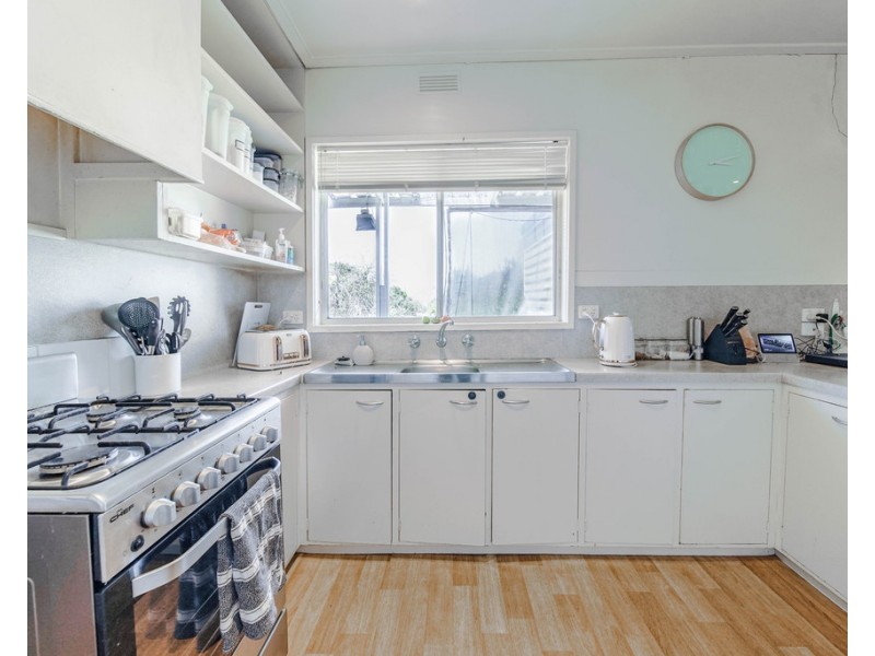 14 Illingworth Street, Golden Square VIC 3555