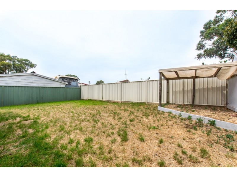 12 Truscott Avenue, California Gully VIC 3556