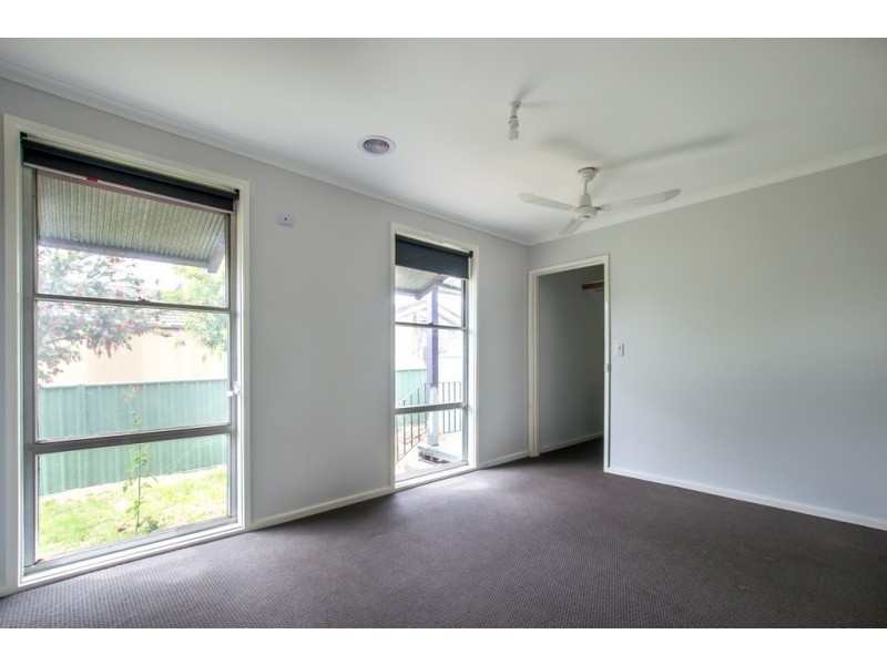 12 Truscott Avenue, California Gully VIC 3556