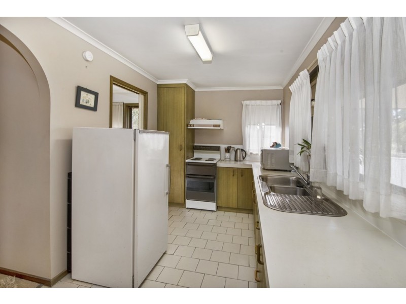 37 Arblaster St, California Gully VIC 3556