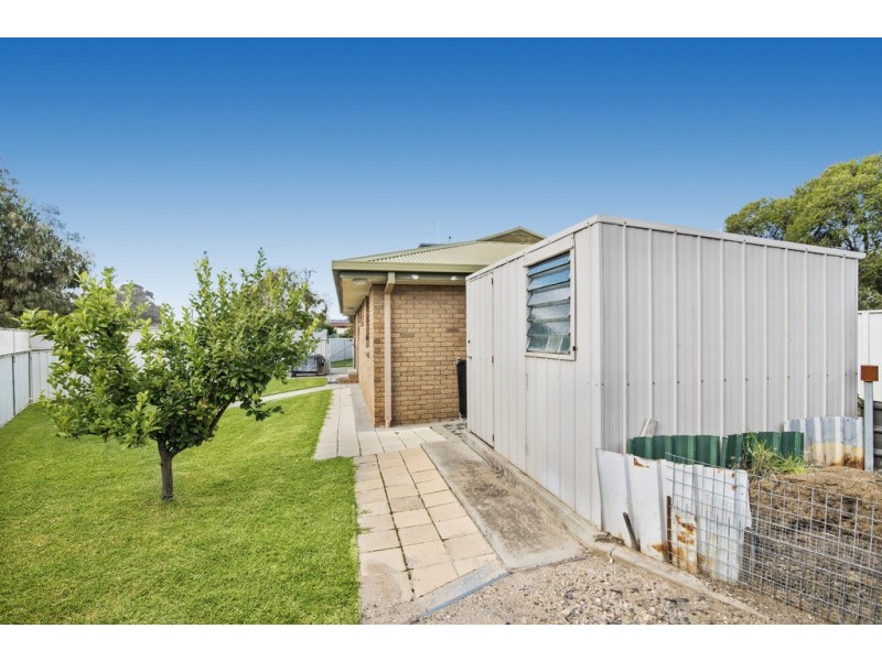 37 Arblaster St, California Gully VIC 3556