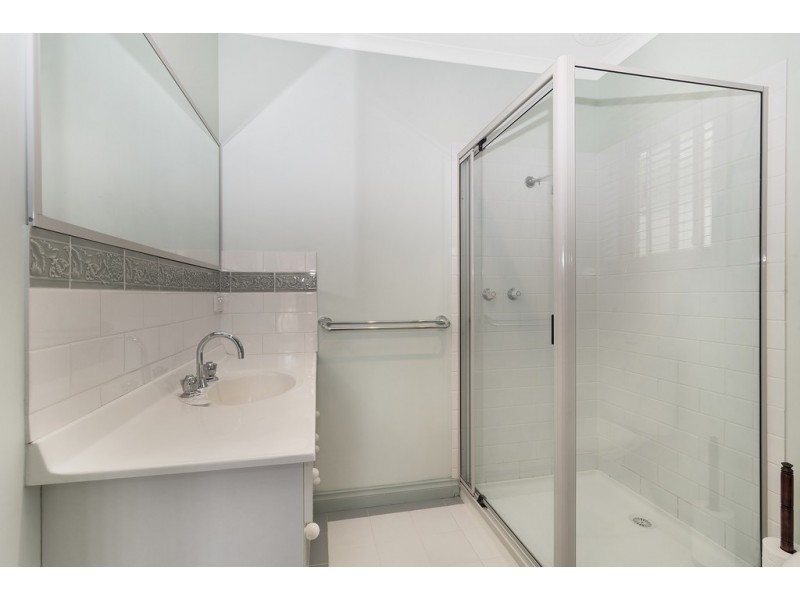2 Proud Terrace, Flora Hill VIC 3550