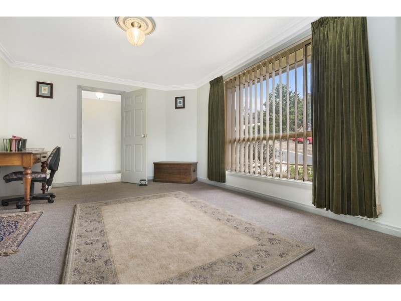 2 Proud Terrace, Flora Hill VIC 3550