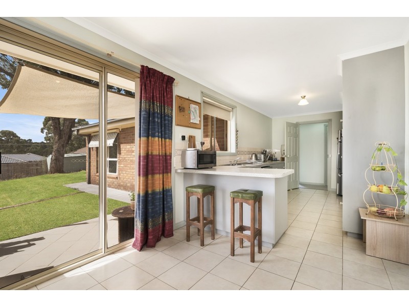 2 Proud Terrace, Flora Hill VIC 3550