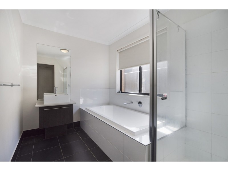10 Saltbush St, Jackass Flat VIC 3556