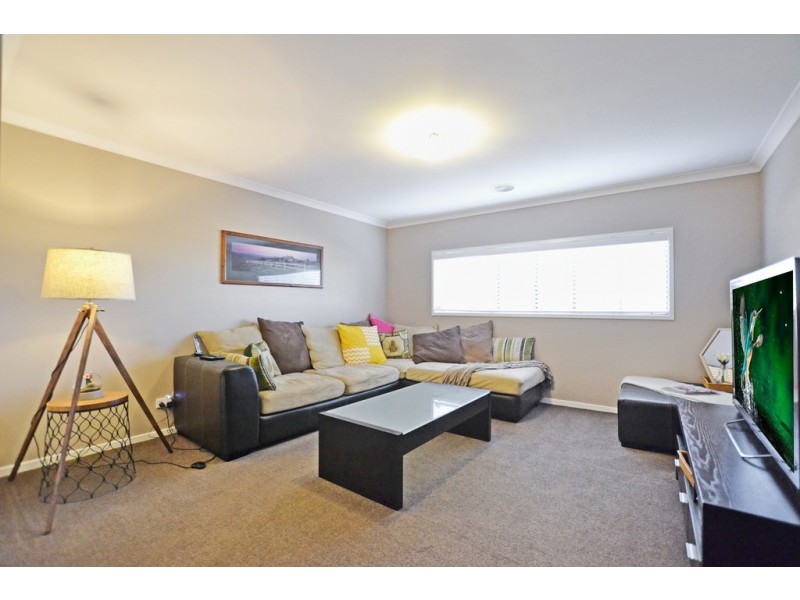 13 Londonderry Way, Epsom VIC 3551