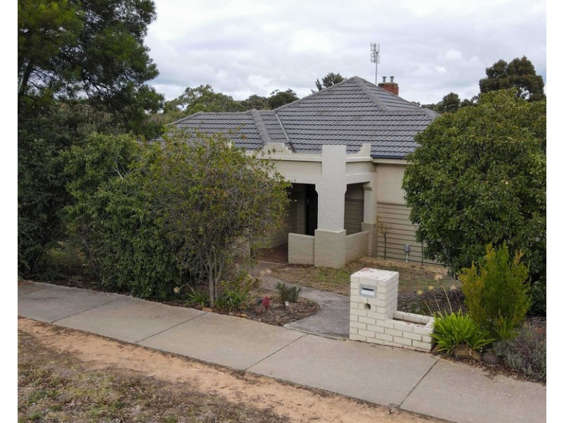 38 Russell Street, Quarry Hill VIC 3550