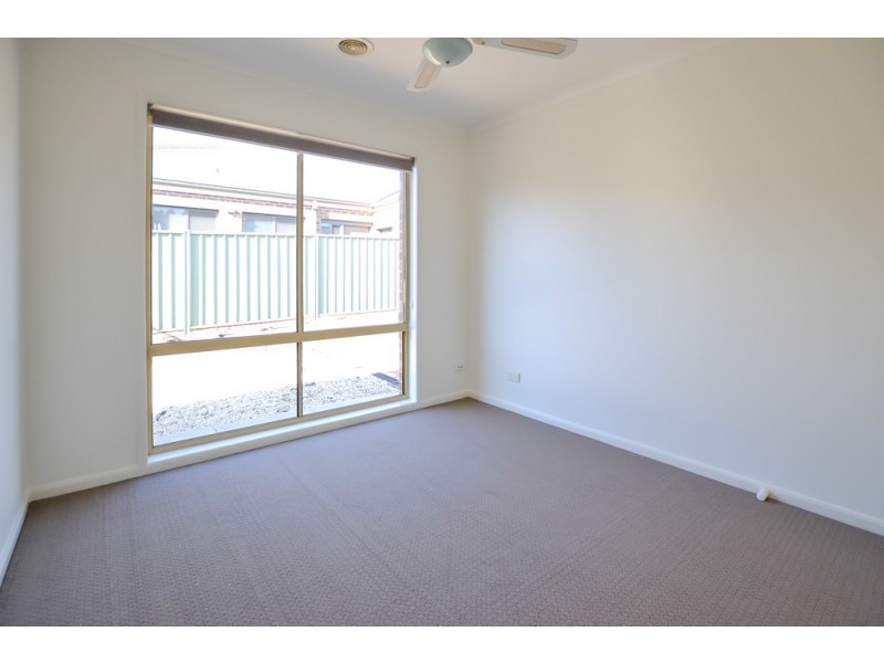 9 Highland Way, Maiden Gully VIC 3551