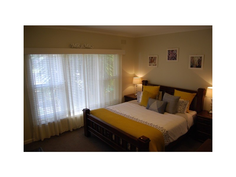 17 Drechsler Street, Flora Hill VIC 3550