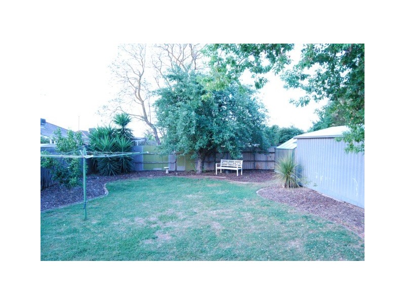 17 Drechsler Street, Flora Hill VIC 3550