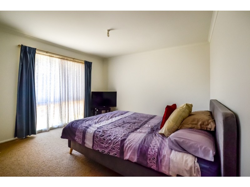 45 Mockridge Drive, Kangaroo Flat VIC 3555