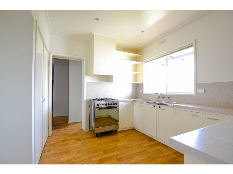 14 Illingworth Street, Golden Square VIC 3555