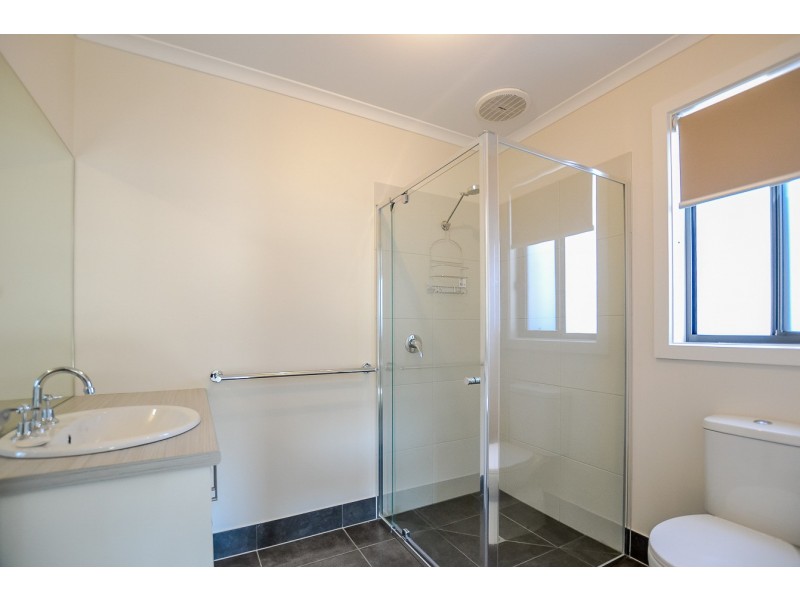 14 Rothchild Close, Epsom VIC 3551