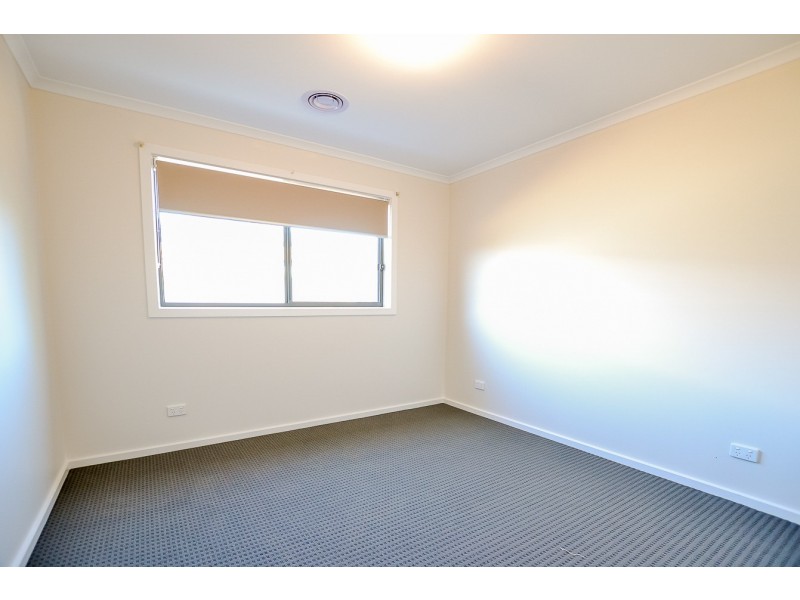 14 Rothchild Close, Epsom VIC 3551