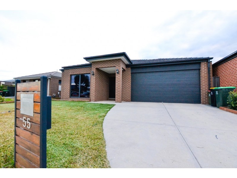 55 Greenfield Drive, Epsom VIC 3551