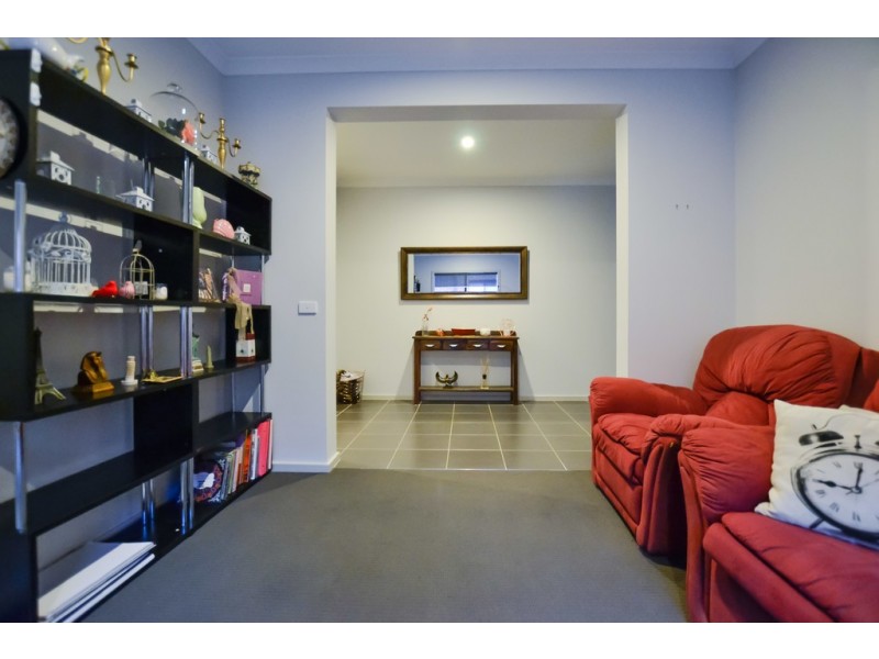 55 Greenfield Drive, Epsom VIC 3551