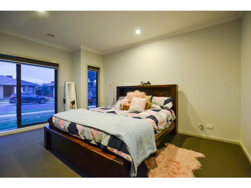 55 Greenfield Drive, Epsom VIC 3551