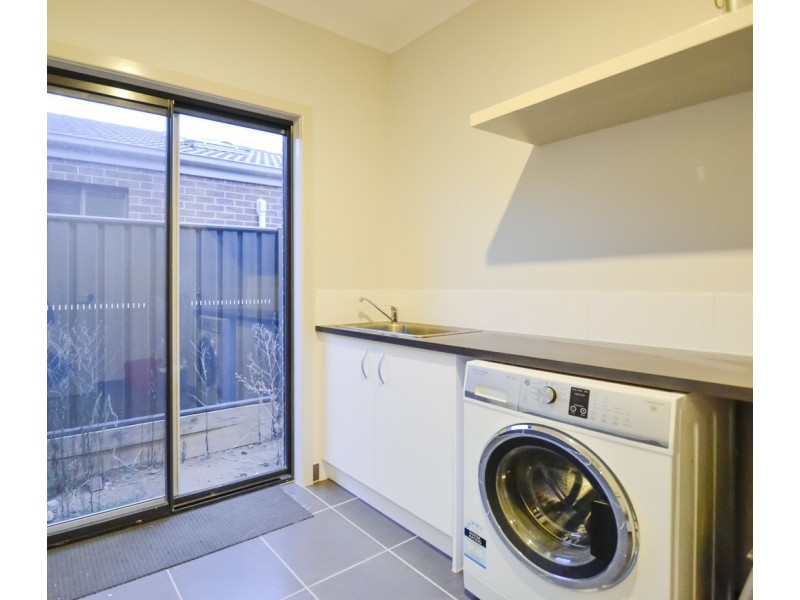 55 Greenfield Drive, Epsom VIC 3551