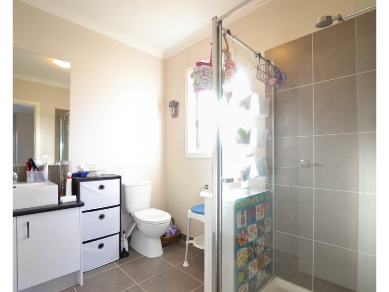 29 Greenfield Drive, Epsom VIC 3551