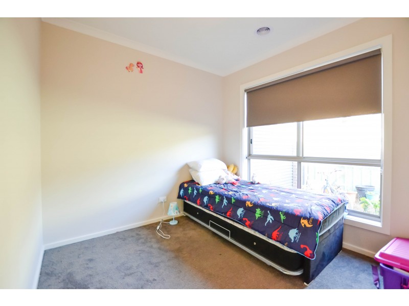 29 Greenfield Drive, Epsom VIC 3551