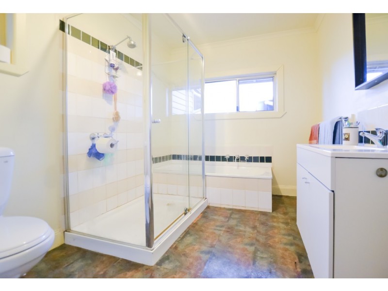 127 Upper California Gully Road, California Gully VIC 3556