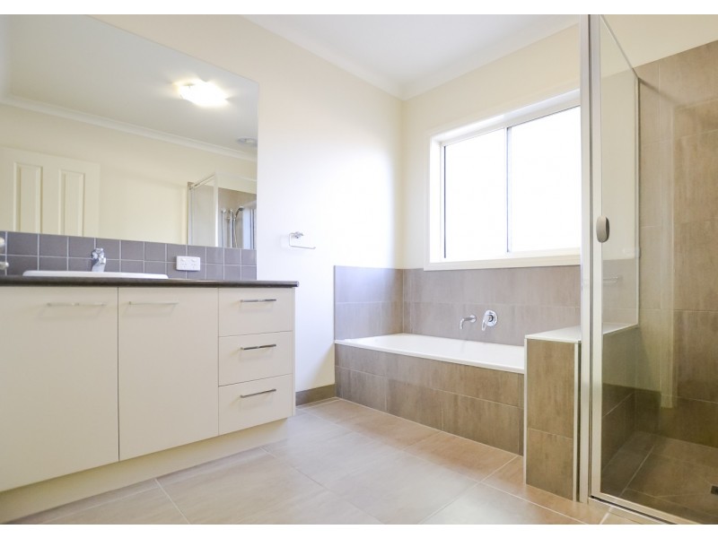 3/42 Sternberg Street, Flora Hill VIC 3550