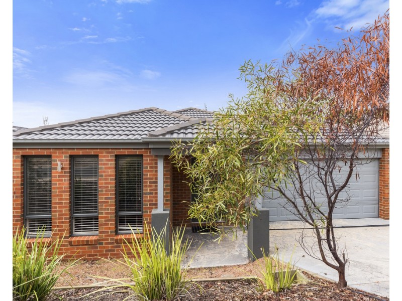 11 Eaglewood Way, California Gully VIC 3556