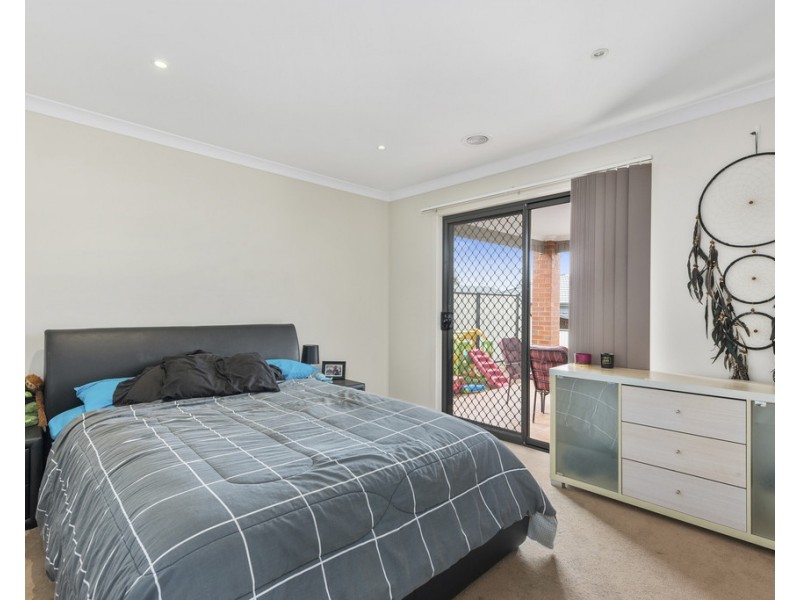 11 Eaglewood Way, California Gully VIC 3556