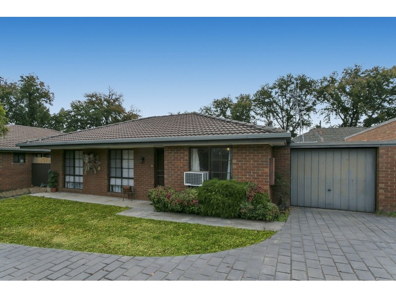 2/16 Wade Street, Golden Square VIC 3555