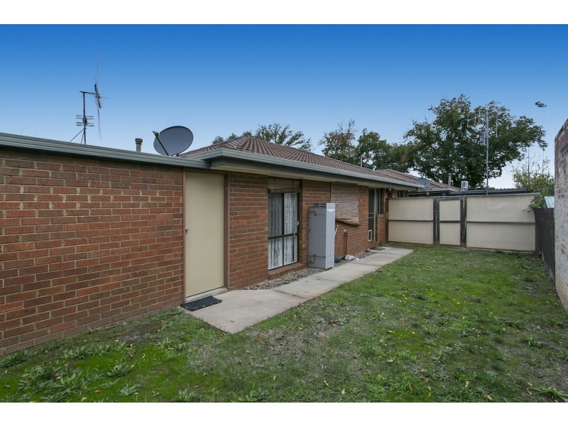 2/16 Wade Street, Golden Square VIC 3555