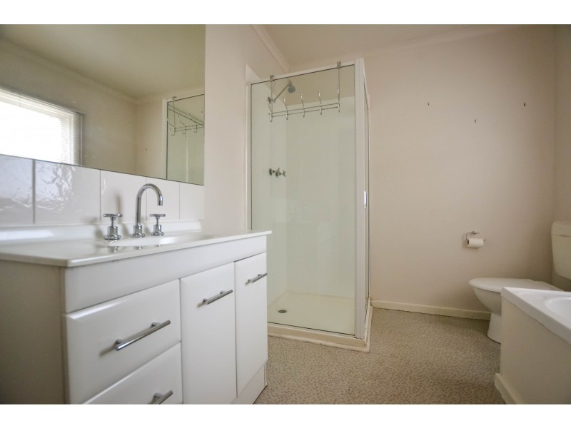 32 Wilson Street, Long Gully VIC 3550