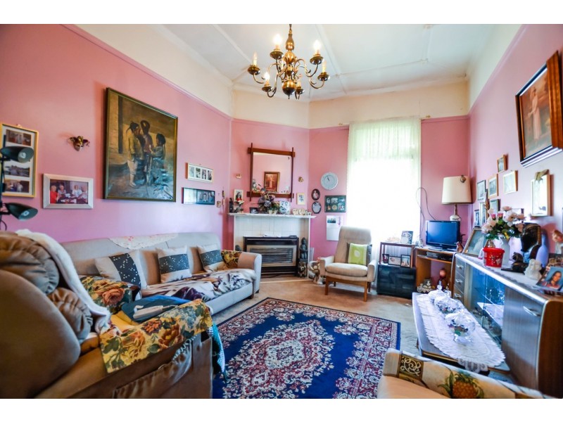 9 Lilac Street, Ironbark VIC 3550