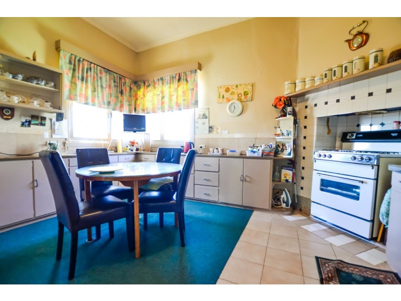 9 Lilac Street, Ironbark VIC 3550