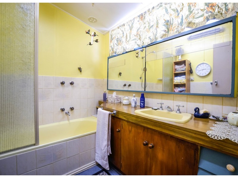 9 Lilac Street, Ironbark VIC 3550