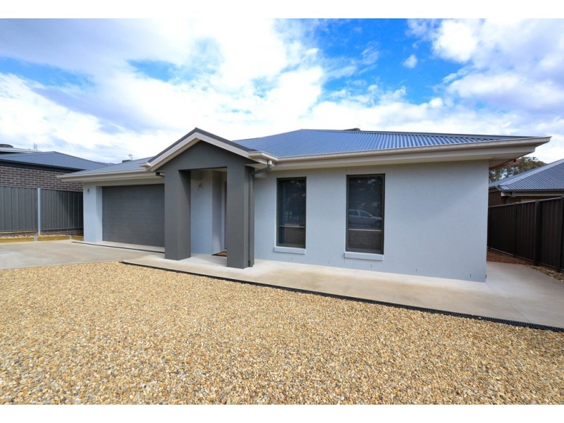 18 Coomoora Circuit, Strathfieldsaye VIC 3551
