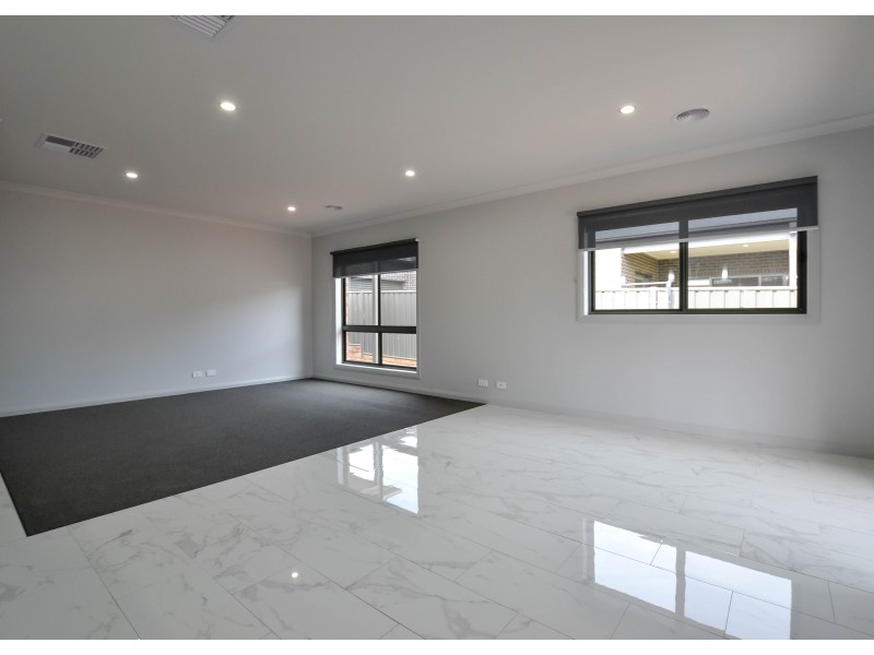 18 Coomoora Circuit, Strathfieldsaye VIC 3551