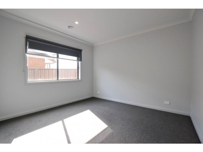 18 Coomoora Circuit, Strathfieldsaye VIC 3551