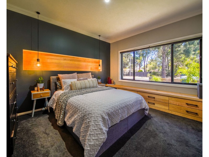 32 Orlando Street, Eaglehawk VIC 3556
