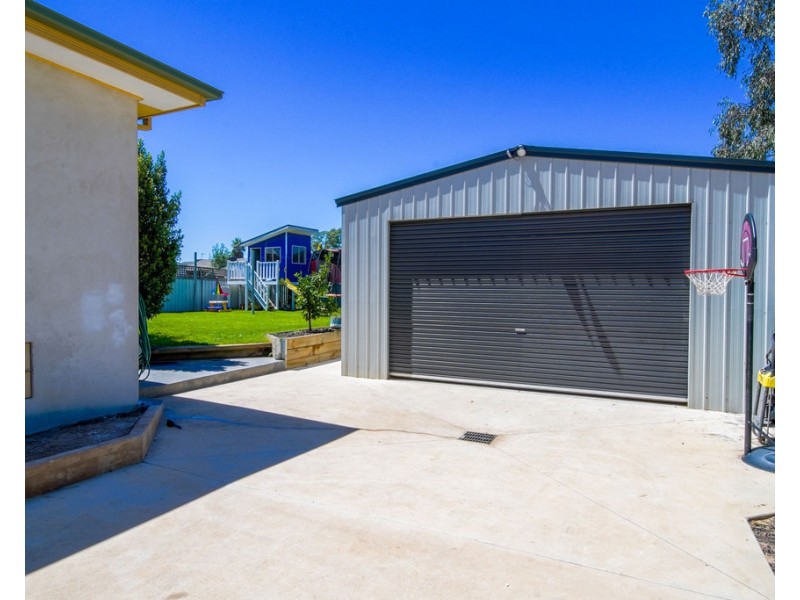 32 Orlando Street, Eaglehawk VIC 3556