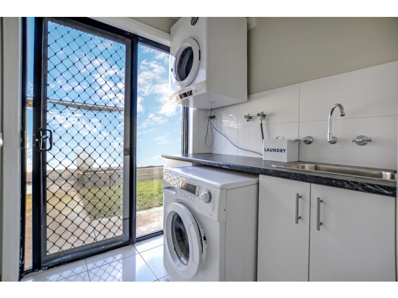 25 Westwood Drive, California Gully VIC 3556