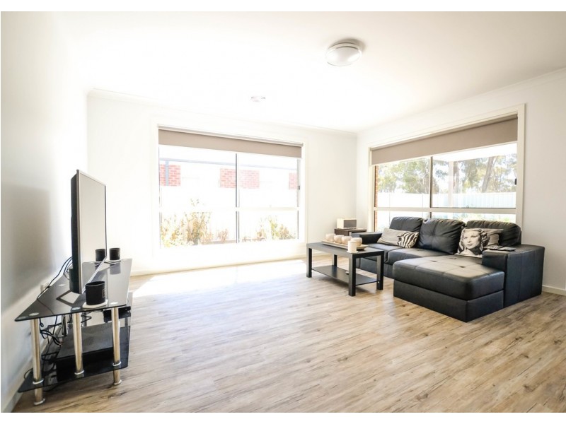 12/21 Heinz Street, White Hills VIC 3550