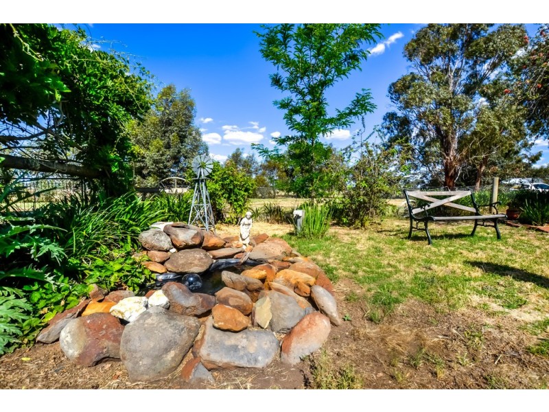3225 Bendigo Maryborough Road, Laanecoorie VIC 3463