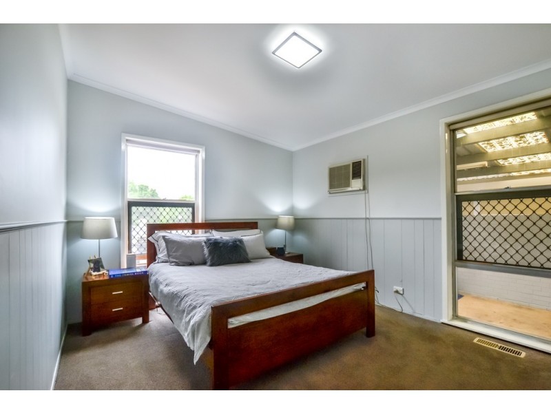 158 St Aidans Road, Kennington VIC 3550