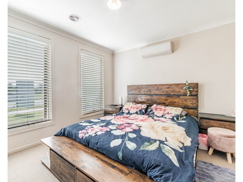 17 Gladeville Dr, Jackass Flat VIC 3556