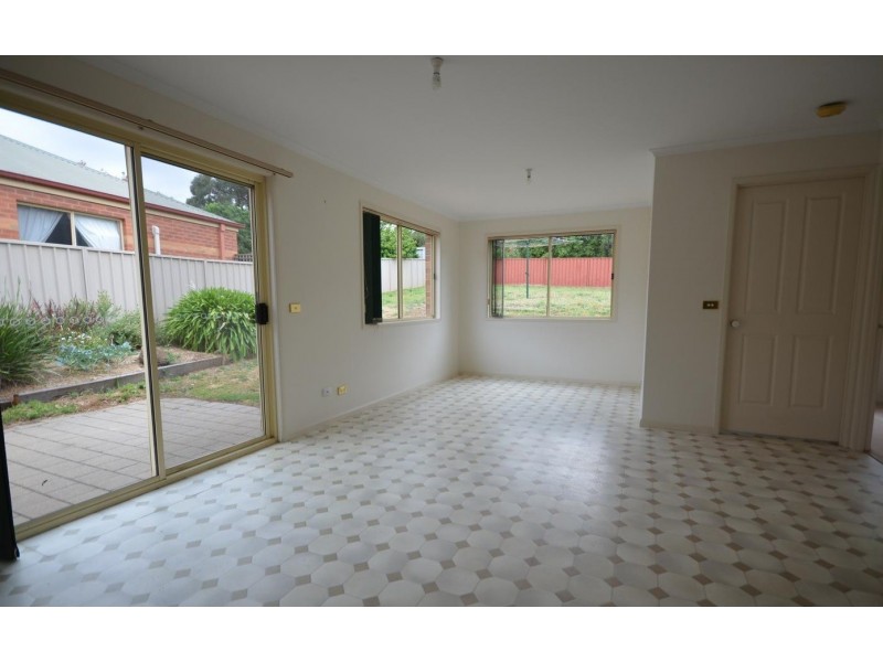 8 Sunrise Court, Strathdale VIC 3550