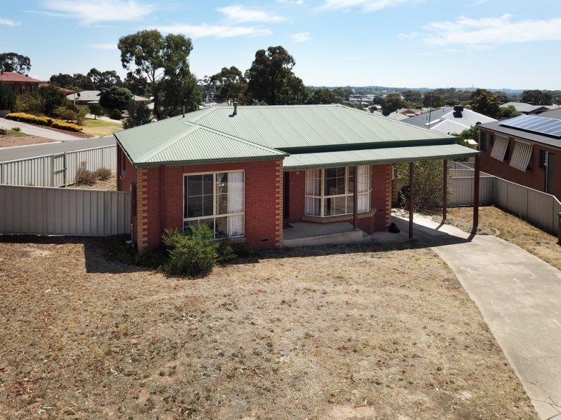 10 Timberview Terrace, Kangaroo Flat VIC 3555