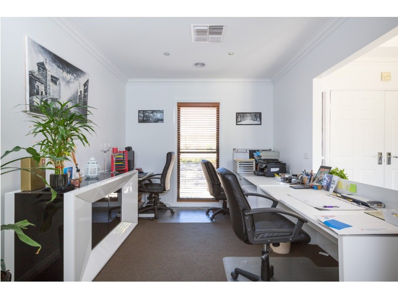 20 Pioneer Drive, Maiden Gully VIC 3551